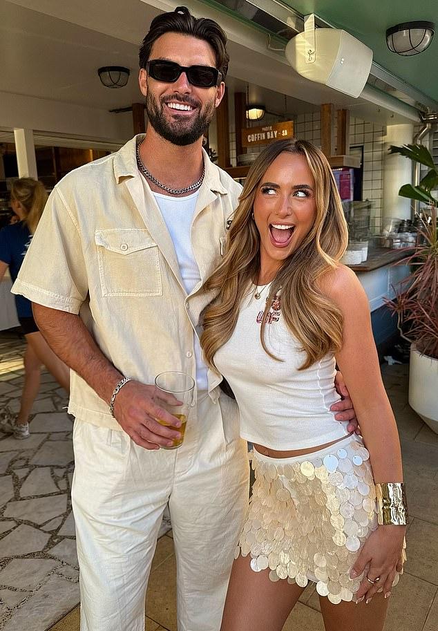 Победительница «Острова любви» 2021 года (с Лиамом Риардоном) вернется в ЮАР в январе для участия в All Stars.