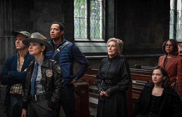 Мила Кунис и Керри Вашингтон: Вневременной шик на премьере «Проснись, мертвец»