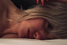 Элисон Судол, бывшая подруга Дэвида Харбора, вновь высказалась о разрыве и страхе показаться ‘обиженной женщиной’