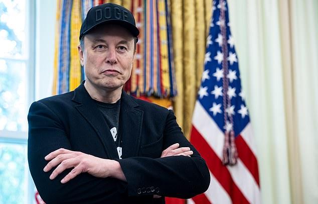 Илон Маск ответил Билли Айлиш после ее резких обвинений