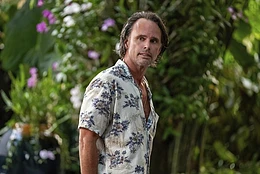 Уолтон Гоггинс с гордостью предстал обнаженным в дерзкой новой фотосессии для юбилейного выпуска GQ «Мужчины года»