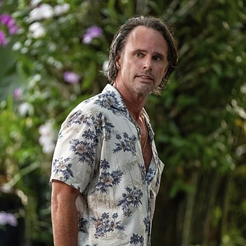 Уолтон Гоггинс с гордостью предстал обнаженным в дерзкой новой фотосессии для юбилейного выпуска GQ «Мужчины года»