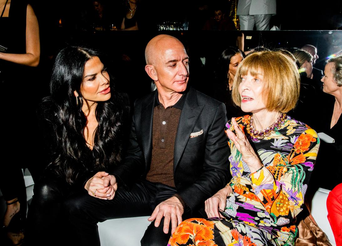 Лорен Санчес, Джефф Безос и Анна Винтур в первом ряду на показе Tom Ford Осень 2020.