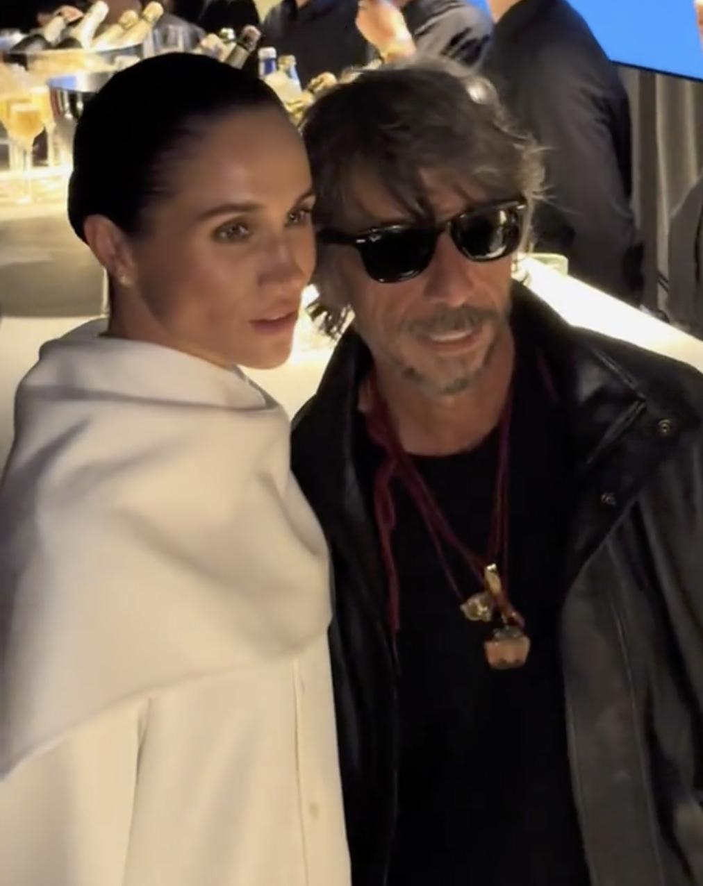 Меган Маркл и креативный директор Balenciaga Демна Гвасалия были замечены на Неделе моды в Париже.