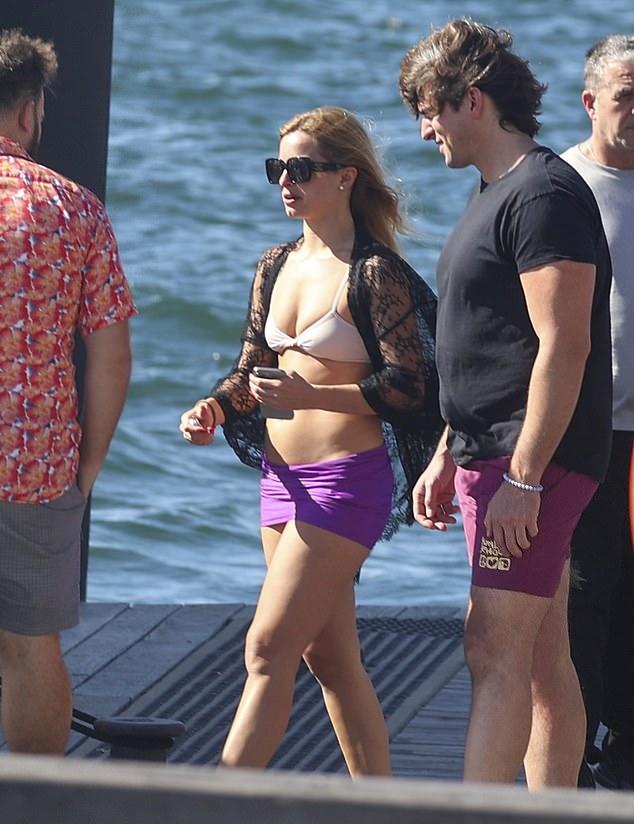 Поп-дива гастролирует по Австралии с туром «Эддисон».