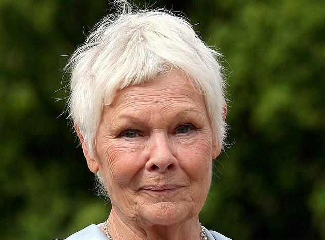 Дама Джуди недавно призналась: её зрение настолько ухудшилось, что она больше не может видеть чужие выступления.