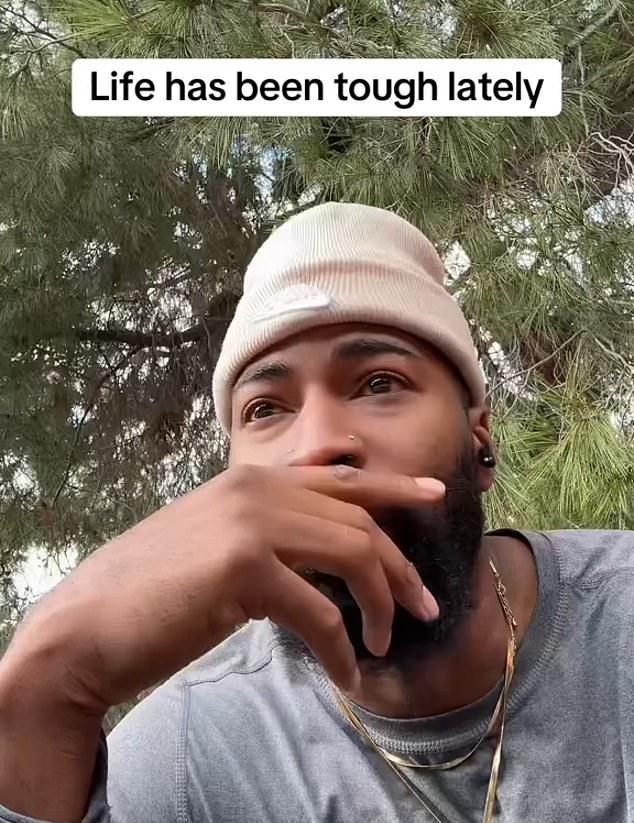 "Что случилось?" – спросила певица, осматривая машину. Мужчина ответил: "Ты правда хочешь знать?"