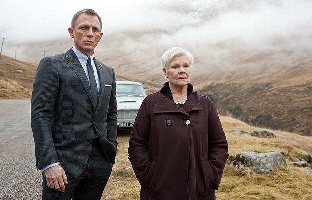 Стивен Найт впервые рассказал о работе над сценарием нового фильма о Джеймсе Бонде, выступив в четверг на talkSPORT