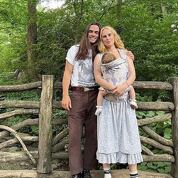 Румер Уиллис «от души поплакала в лесу» в среду из-за тягот одиночного материнства с двухлетней дочерью Луэттой