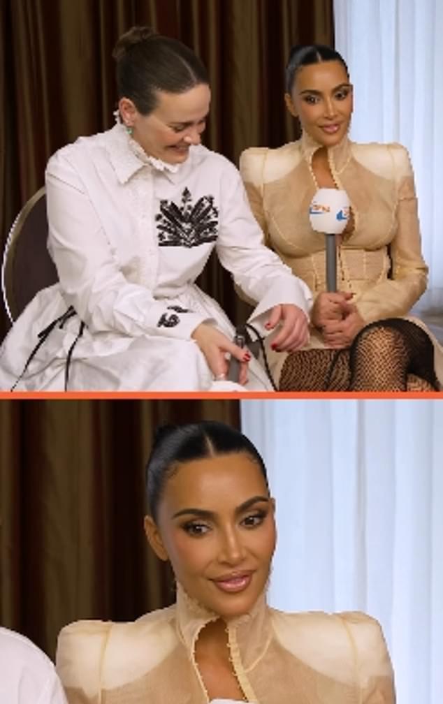 Затем прозвучала запись недавнего интервью Ким и актрисы Сары Полсон с 81-летней инфлюенсером Марджи Киф (Грайм Гран).