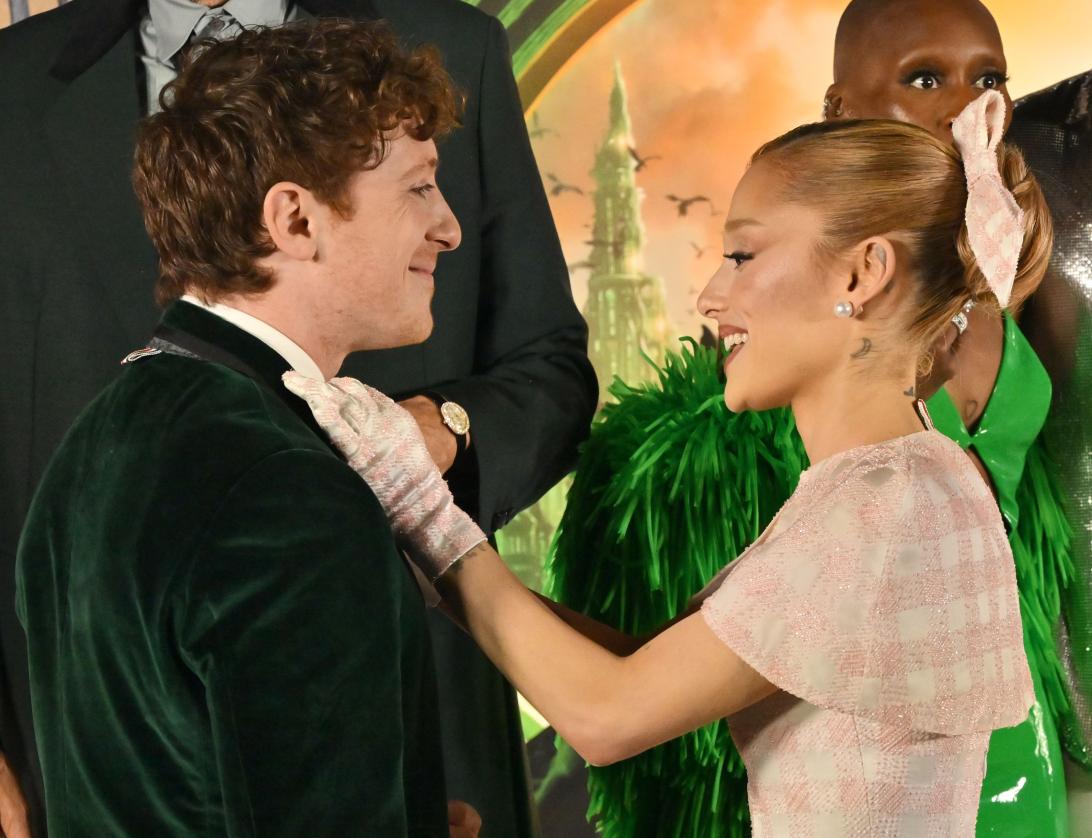 Ариана Гранде и Итан Слейтер расстались окончательно?