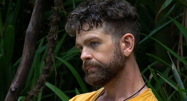 На фоне обострившейся вражды между Келли и Джеком, сестра Джека Келли Осборн обвинила модель в травле.