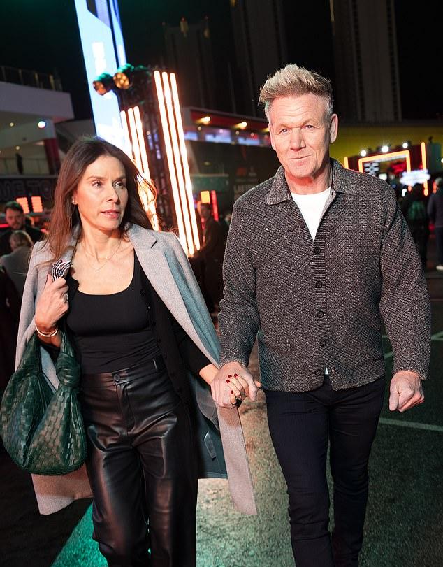 Шеф Гордон Рамзи (59) и Тана (51) были замечены держащимися за руки на мероприятии в Лас-Вегасе вечером в пятницу.