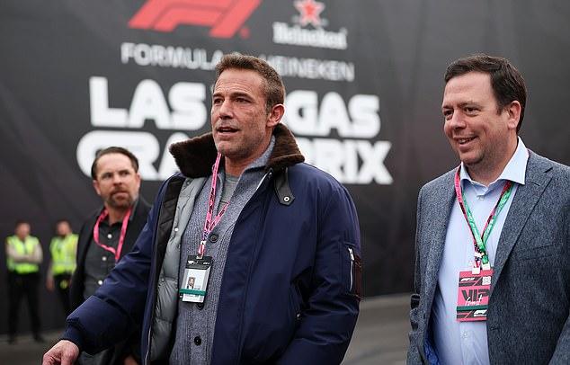 Присутствие Аффлека на Формуле-1 последовало за новостями, что он и Мэтт Дэймон продюсируют фильм о легендарном аэродинамике Ф1 Эдриане Ньюи.