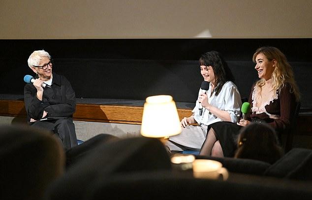 Кристен Стюарт и Имоджен Путс на специальном показе фильма «Хронология воды»