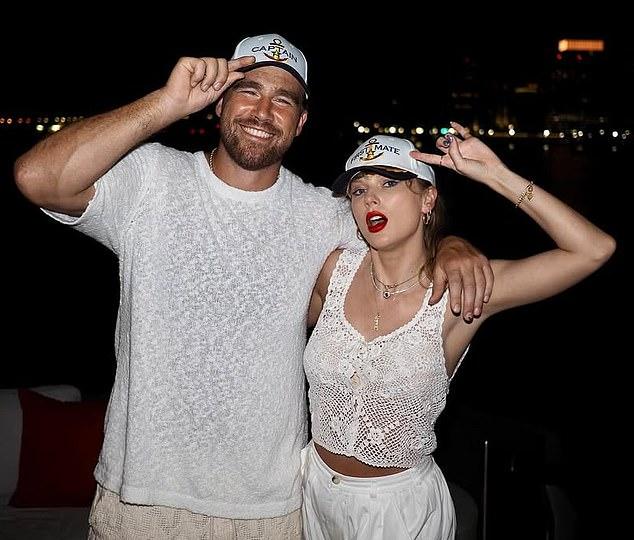 Свифт, вероятно, потратит около $750 000 только на цветы, включая букеты и композиции.