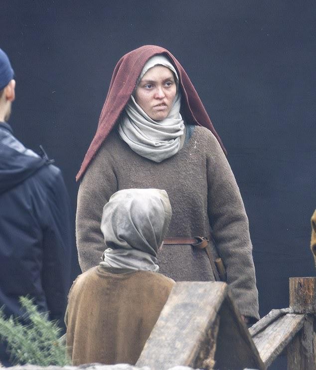 Лили-Роуз и Джек росли на юге Франции, в период, который их отец Джонни позже назвал «самым счастливым» в своей жизни.