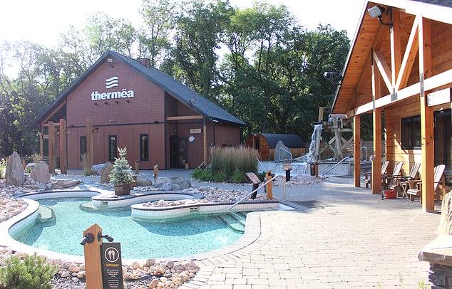 Эксклюзивный спа-комплекс Thermea Village в Виннипеге, где запечатлена г-жа Типпетт.
