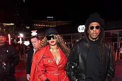 Бейонсе привлекла всеобщее внимание, появившись на Гран-при Формулы-1 в Лас-Вегасе