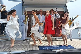 Ребел Уилсон раскрыла подробности своего сенсационного заявления о том, что ведущая актриса ее нового фильма «Дебютантка» подверглась сексуальным домогательствам со стороны продюсера фильма