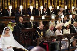 Принц Филипп строго предостерег своего внука принца Гарри от женитьбы на актрисе накануне его свадьбы с Меган Маркл в 2018 году