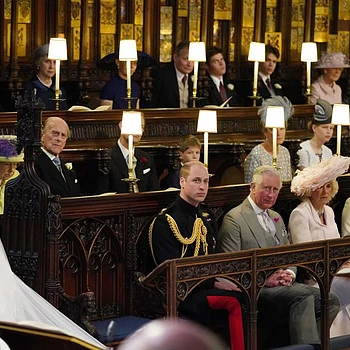 Покойный принц Филипп якобы строго предостерег своего внука принца Гарри от женитьбы на актрисе накануне его свадьбы с Меган Маркл в 2018 году