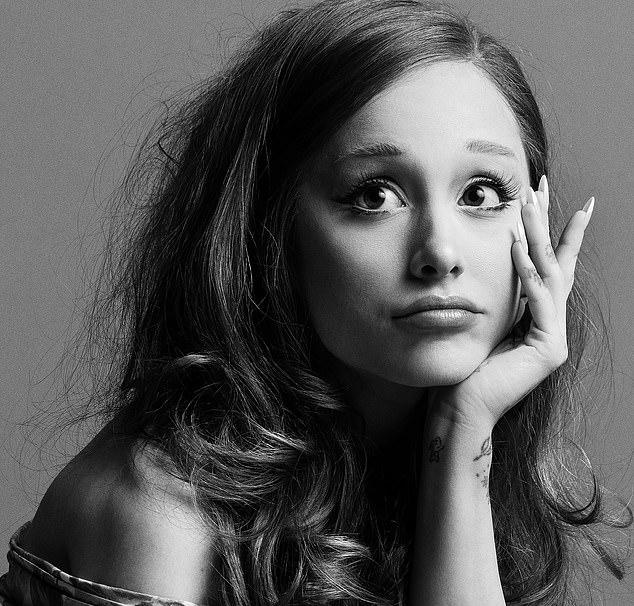 Ариана Гранде откровенно поговорила с иконой Голливуда Николь Кидман для последнего выпуска журнала Interview, рассказав о своем «сложном» начале карьеры и о том, как роль доброй волшебницы Глинды помогла ей восстановить отношения с музыкой