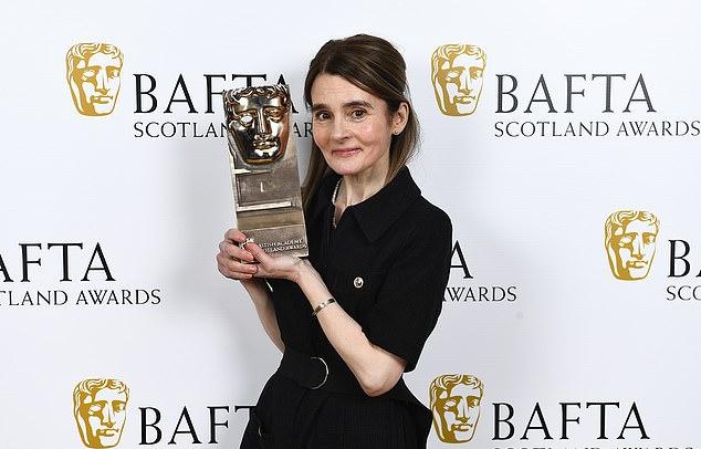 Лауреатка BAFTA за вклад в кино и ТВ (2023), Ширли была признанной актрисой еще до «Гарри Поттера».