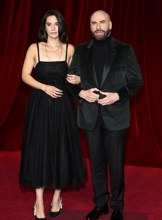 Год назад она была замечена с отцом Джоном Траволтой на Четвертом ежегодном гала-вечере Музея киноакадемии в Лос-Анджелесе.