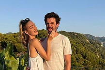 Рокси Хорнер выглядела потрясающе, примеряя несколько свадебных платьев перед своей свадьбой с женихом Джеком Уайтхоллом