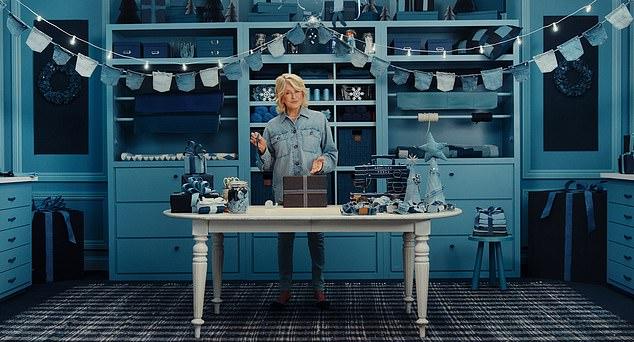 Джинсы American Eagle – исключительный комфорт, идеальная посадка и прочность для жизни, что нужно в праздничную суету, – отметил редактор.