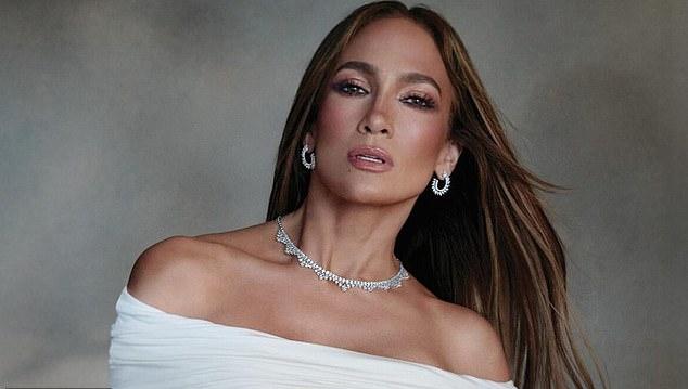 Дженнифер Лопес представила неожиданное новое начинание: рекламу помолвочных колец