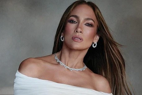 Дженнифер Лопес в рекламе помолвочных колец