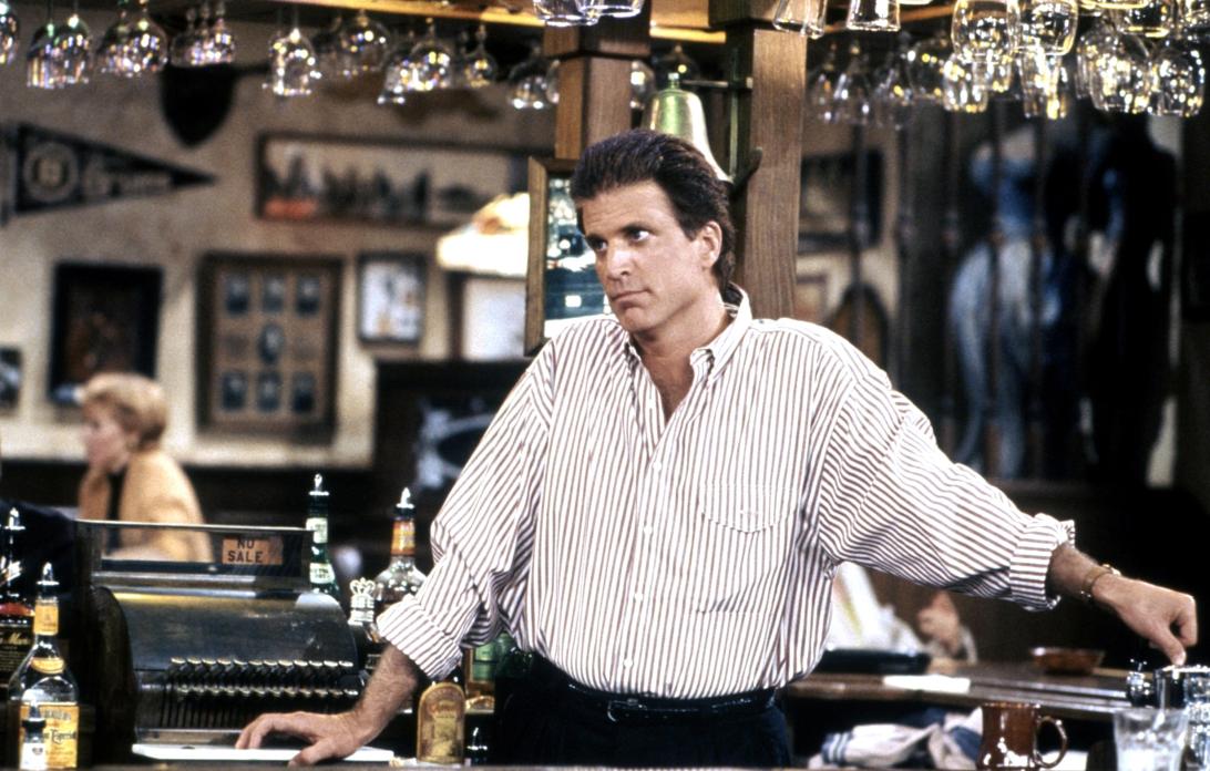 У него целый новый состав! В следующей рекламе Dunkin’ Бена Аффлека для Суперкубка больше звезд, чем в коробке манчкинов