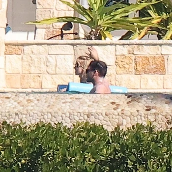 Сидни Суини и Скутер Браун выглядели совершенно влюбленными накануне Дня благодарения