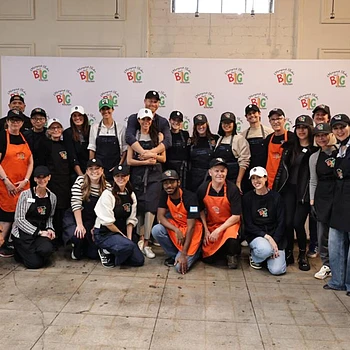 Благотворительная деятельность принца Гарри и Меган Маркл в этом году носила семейный характер