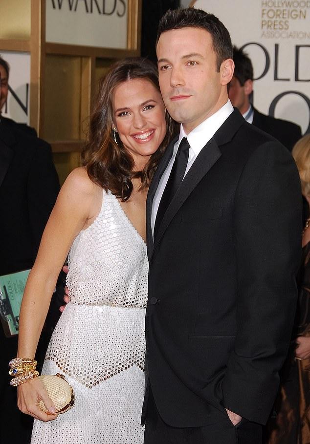 Бен Аффлек и Дженнифер Гарнер, поженившись в 2005 и разведясь в 2015, сохранили дружеские отношения в воспитании детей. Снимок: "Золотой глобус" 2007.