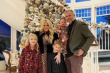 Джессика Симпсон рассказала, что она и ее бывший муж Эрик Джонсон собрались вместе на День благодарения