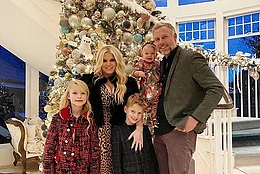 Джессика Симпсон рассказала, что она и ее бывший муж Эрик Джонсон собрались вместе на День благодарения