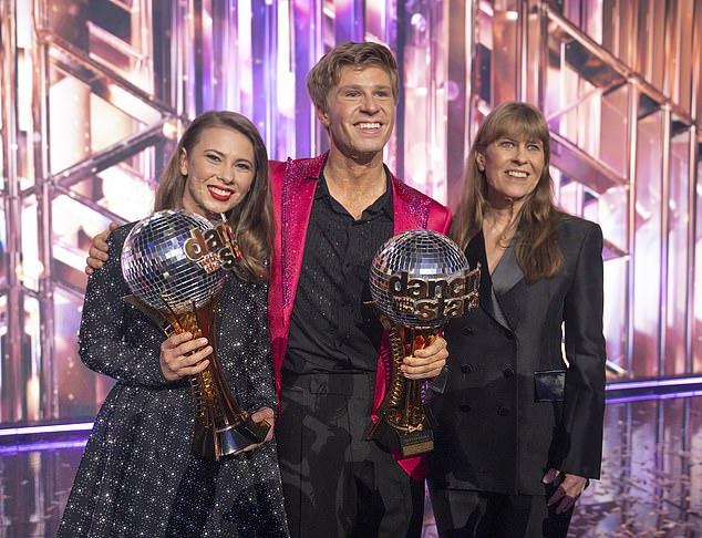 Уитни Карсон из «Танцев со звездами» обвинили в «недоброжелательности» к Дилану Эфрону и его брату Заку