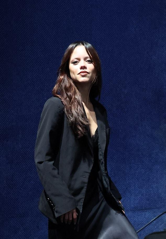 Дженна вызвала недоумение, появившись раздраженной и разочарованной на недавнем пресс-мероприятии в среду в начале месяца.