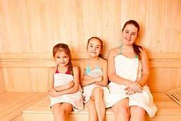 Польза и риски посещения сауны детьми