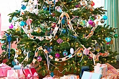 5 ошибок в новогоднем декоре, которые выдают безвкусицу (и как их исправить)