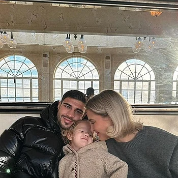 Молли-Мэй Хейг призналась, что пережила непростые выходные, когда заболели ее партнер Томми Фьюри и их дочь Бэмби