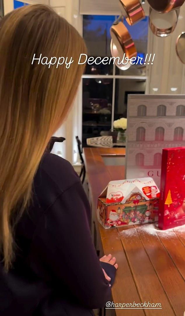 Виктория Бекхэм порадовала дочь Харпер семью адвент-календарями