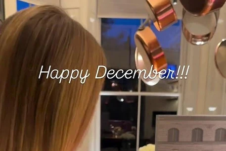 Виктория Бекхэм порадовала дочь Харпер семью адвент-календарями