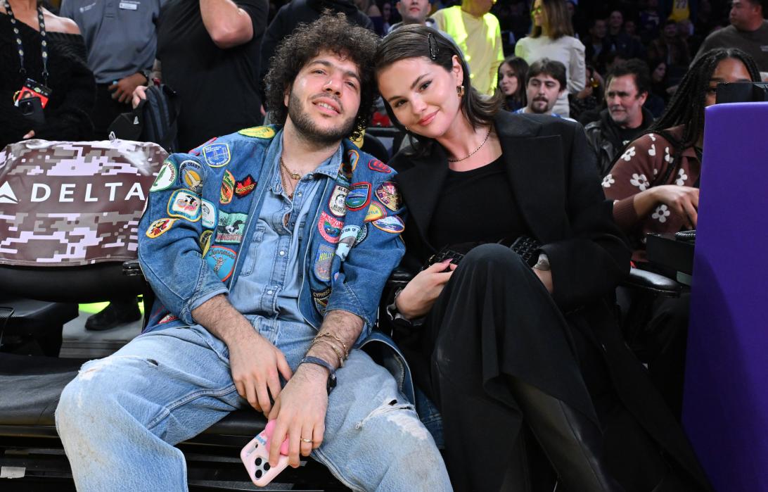 Бенни Бланко и Селена Гомес были замечены на матче «Лейкерс».
