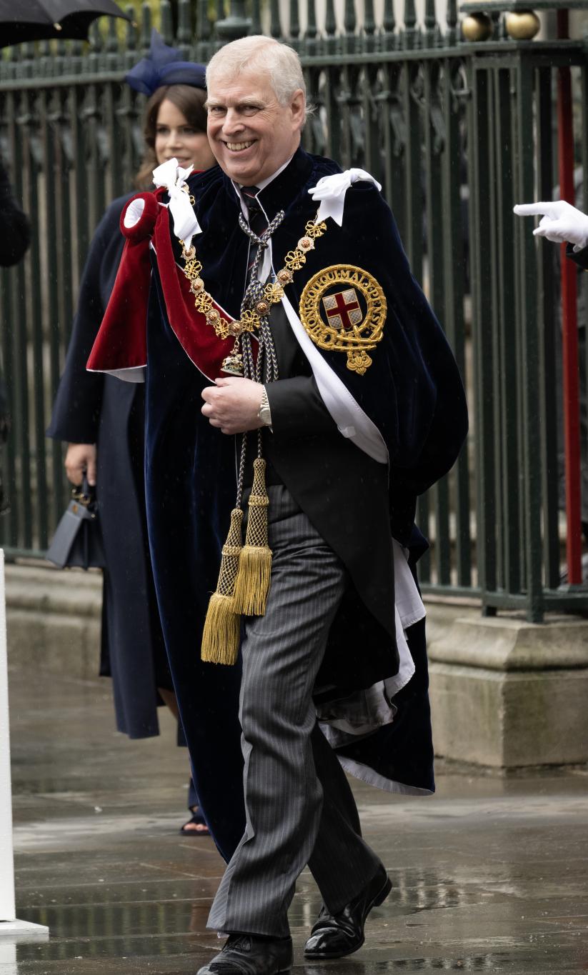 Принц Эндрю на коронации короля Карла III.