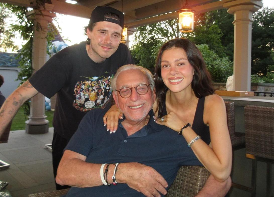 Нельсон Пельц вместе с Николой Пельц и ее мужем, Бруклином Бекхэмом.