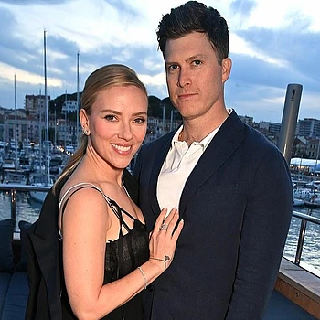 Скарлетт Йоханссон рассказала, как ее неопытность в свиданиях привела к «странному» поведению в самом начале отношений с мужем Колином Жостом